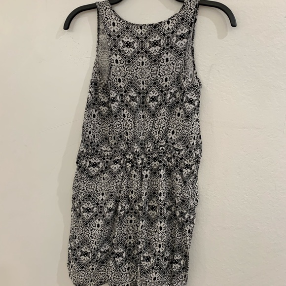 Pink republic dress. Size small - Picture 3 of 9